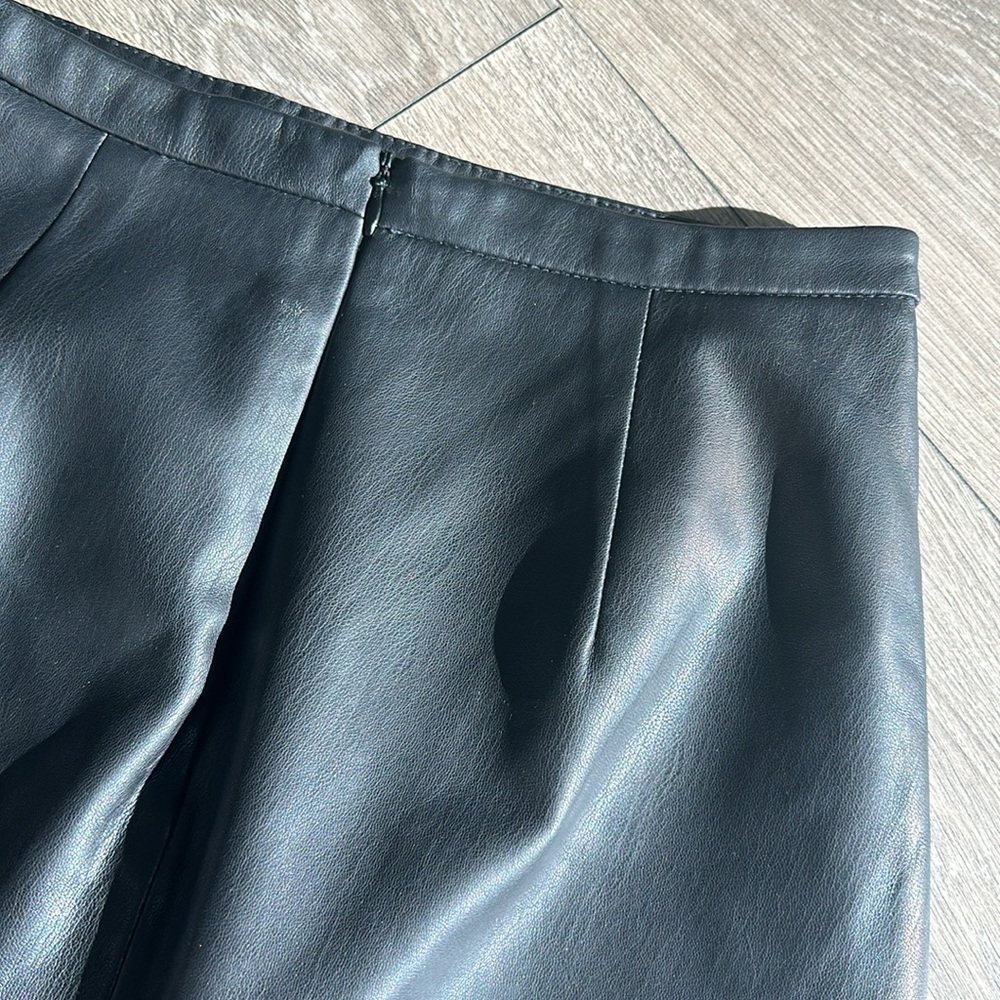 Black Mango Midi-Skirt
